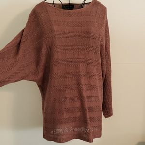 TAHARI 100% linen Knit Sweater